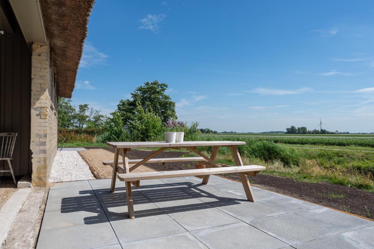 Appartement De Dageraad In Monumentale Boerderij Kimswerd ภายนอก รูปภาพ