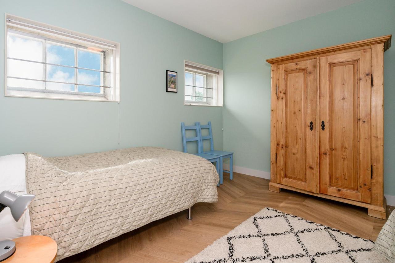 Appartement De Dageraad In Monumentale Boerderij Kimswerd ภายนอก รูปภาพ
