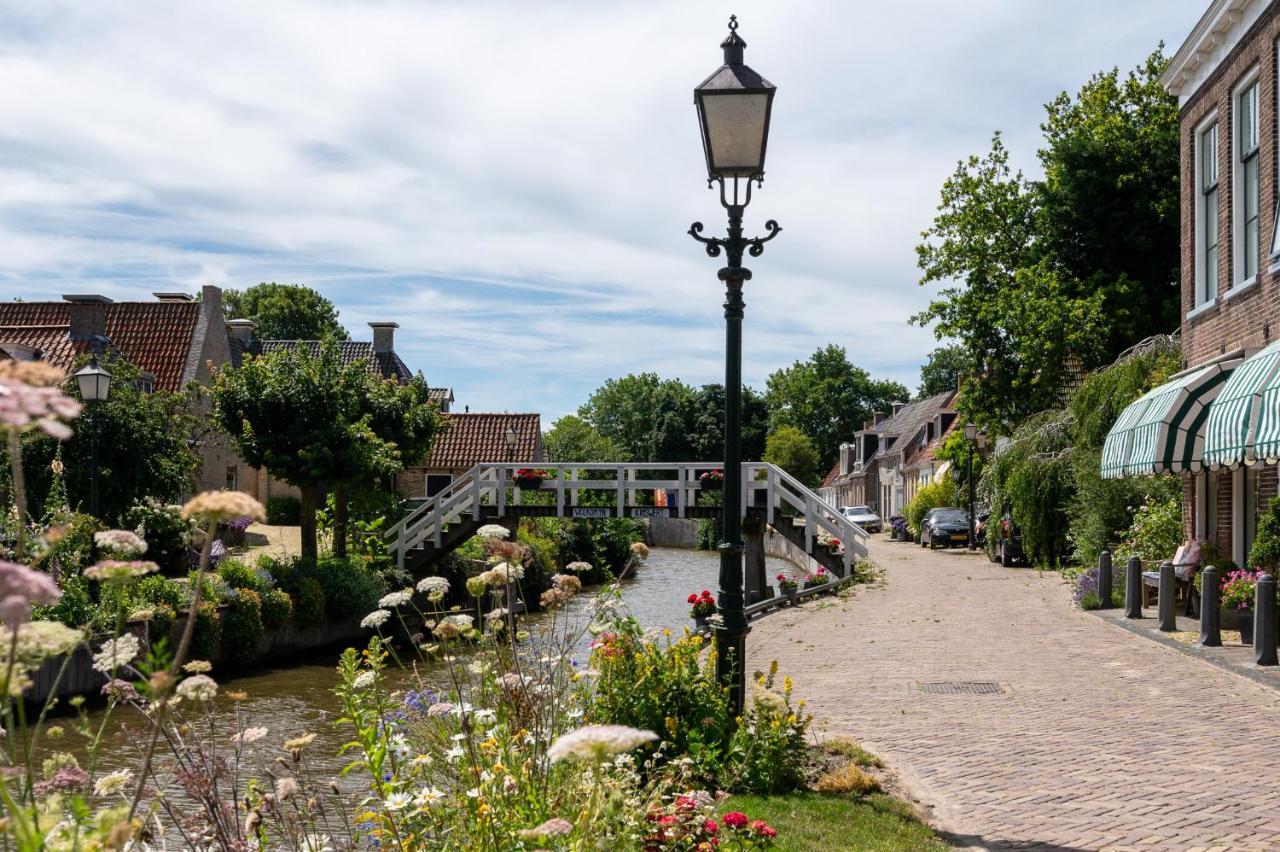 Appartement De Dageraad In Monumentale Boerderij Kimswerd ภายนอก รูปภาพ